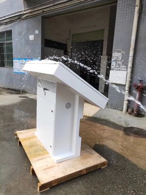 1920×1080の解像度で 49インチアウトドアデジタルサインキオスク