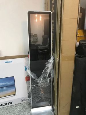 21.5 インチ Android キオスク (棚付き) 1920x1080 解像度