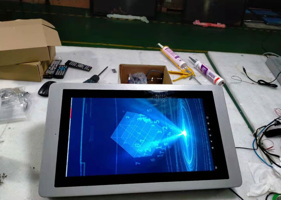 デジタル表記AC240V 1500nitsの壁に取り付けられた32インチ0.3kWのタッチ画面